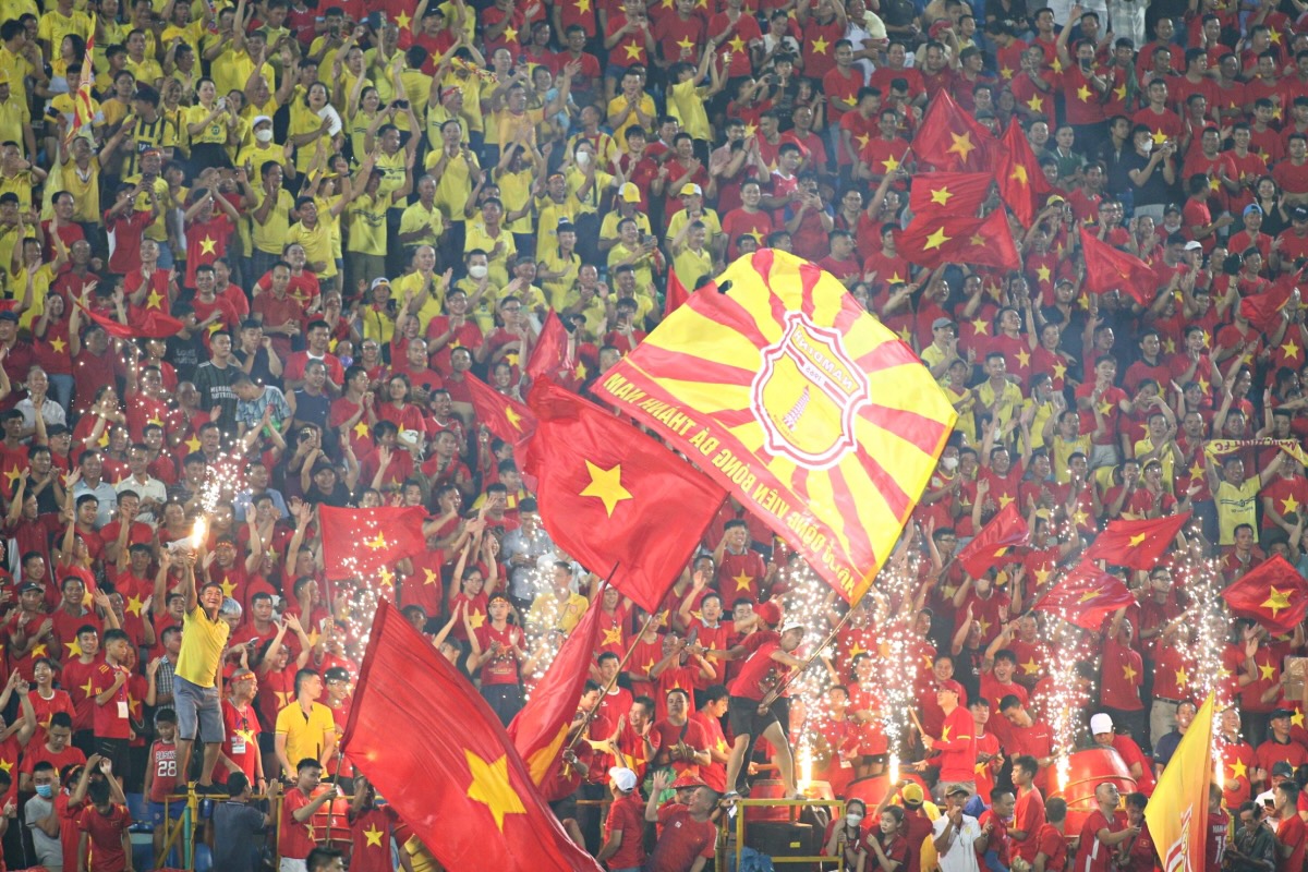 Năm chuyển tiếp của bóng đá Việt Nam 12 Năm chuyển tiếp của bóng đá Việt Nam 12