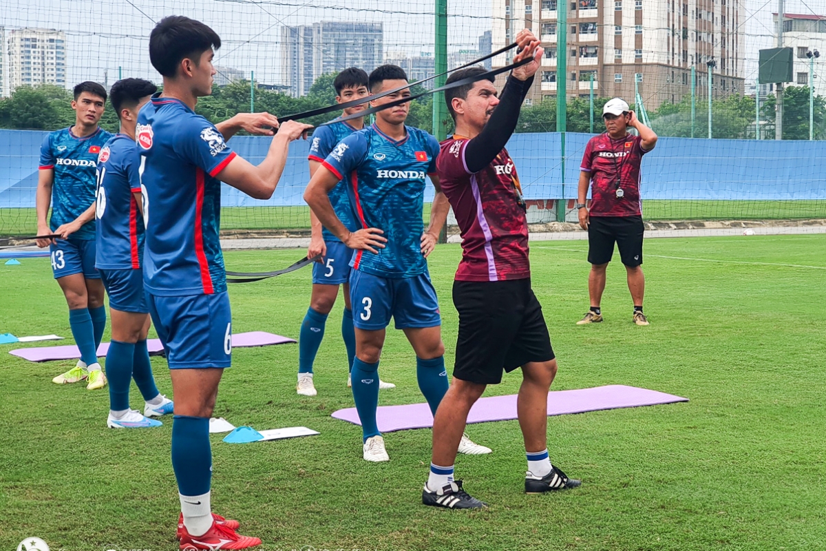 VFF tuyển chuyên gia thể lực cho ĐT Olympic Việt Nam VFF tuyen chuyen gia the luc cho dT Olympic Viet Nam