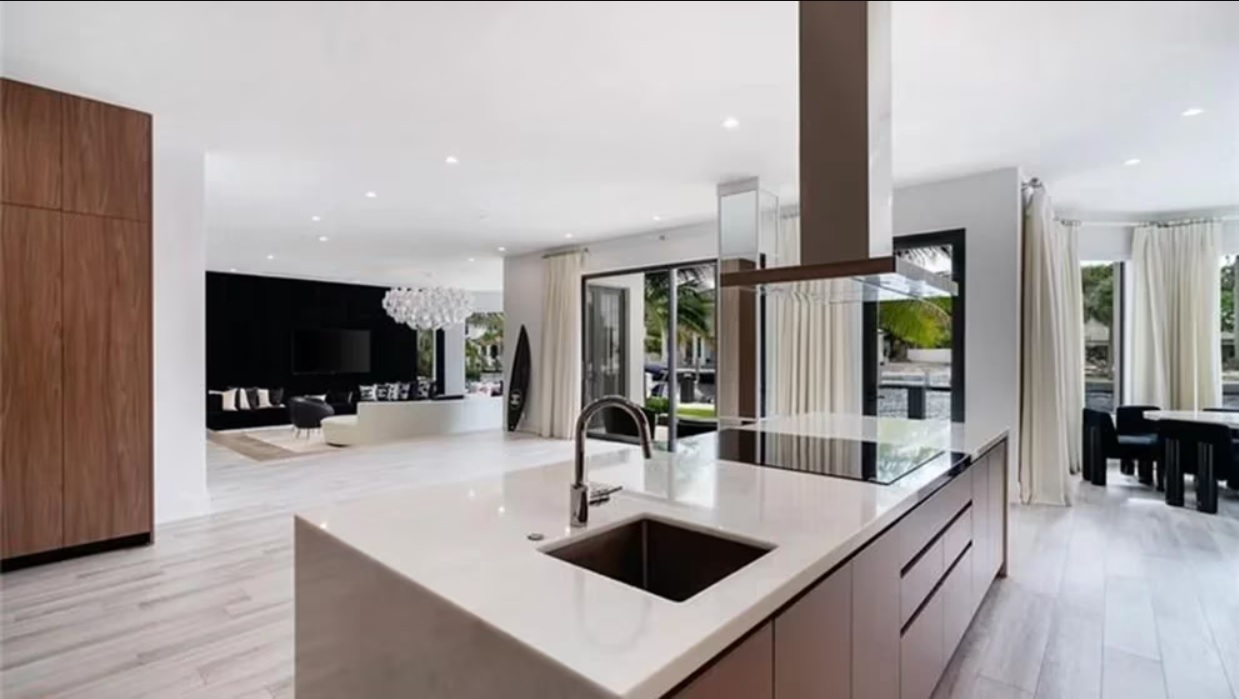 Chiêm ngưỡng biệt thự cực đẹp mà Messi mới tậu 8