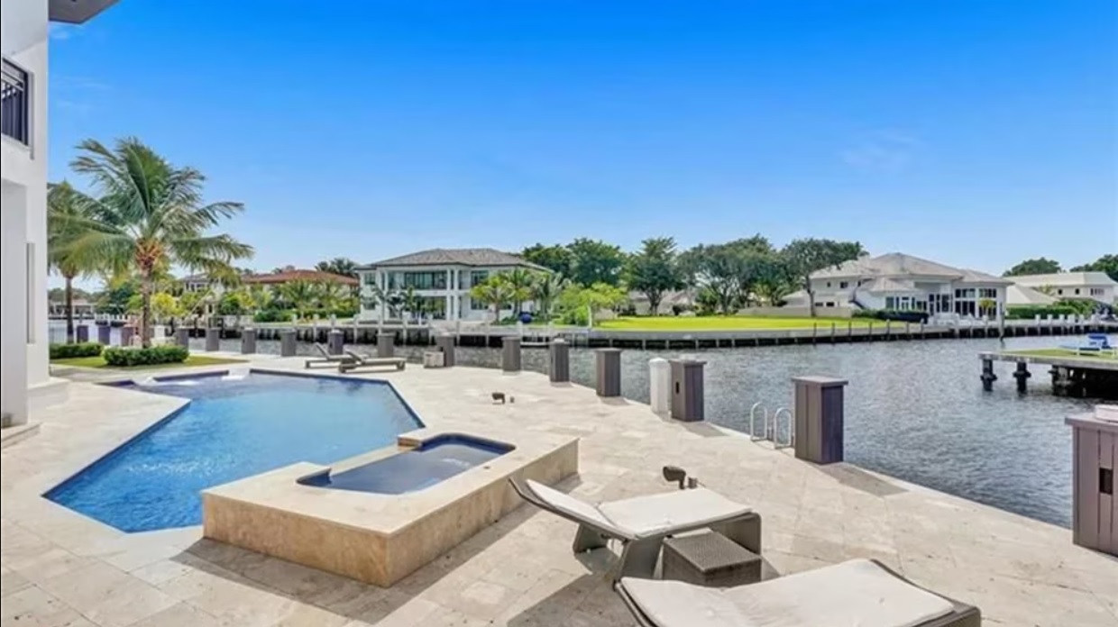 Chiêm ngưỡng biệt thự cực đẹp mà Messi mới tậu 2