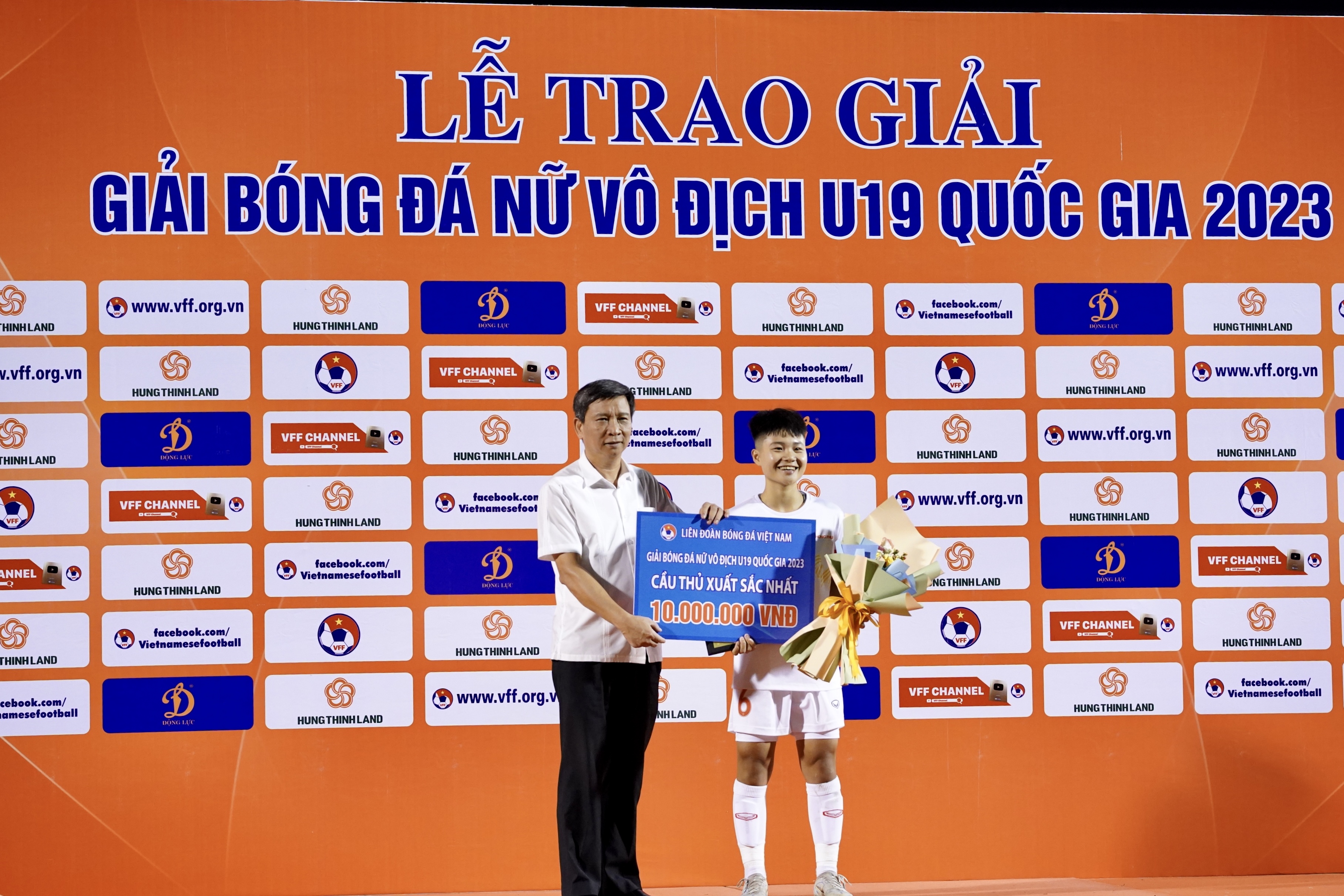 Chủ nhà Hà Nam vô địch giải bóng đá U19 nữ Quốc gia 2023 5