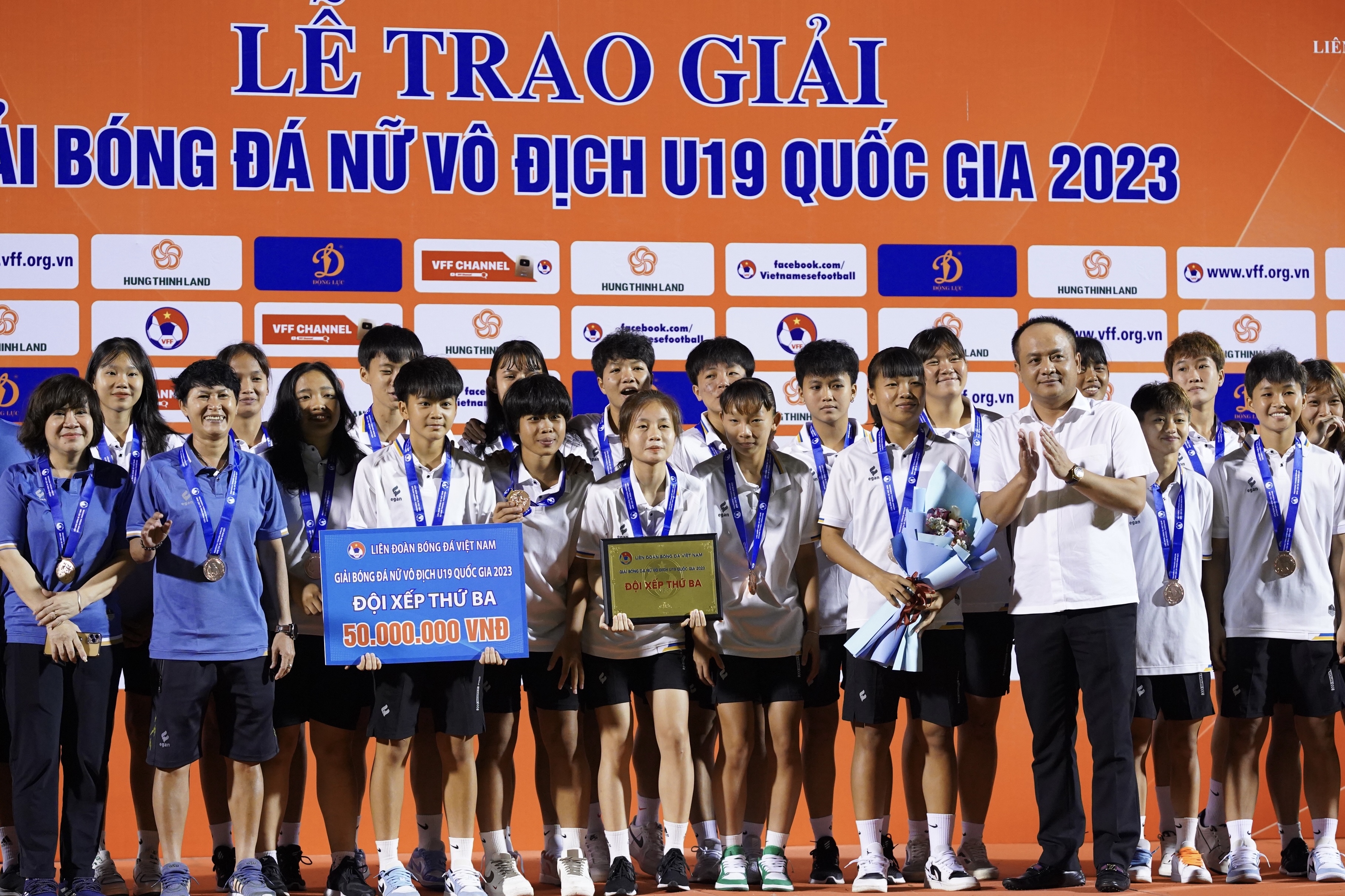 Chủ nhà Hà Nam vô địch giải bóng đá U19 nữ Quốc gia 2023 7