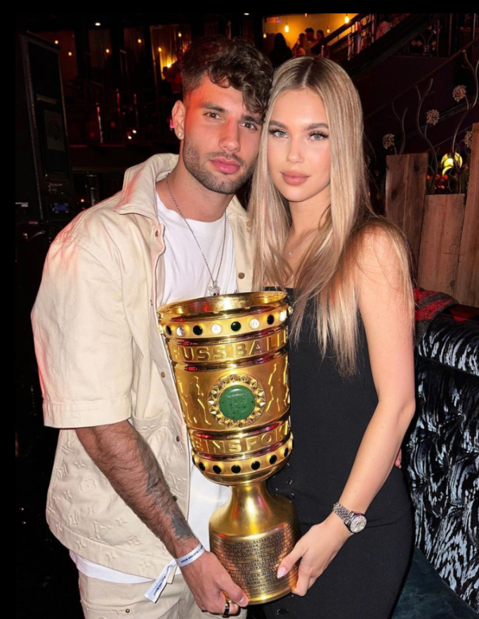 Chiêm ngưỡng nhan sắc tuyệt đẹp của bạn gái Dominik Szoboszlai 3