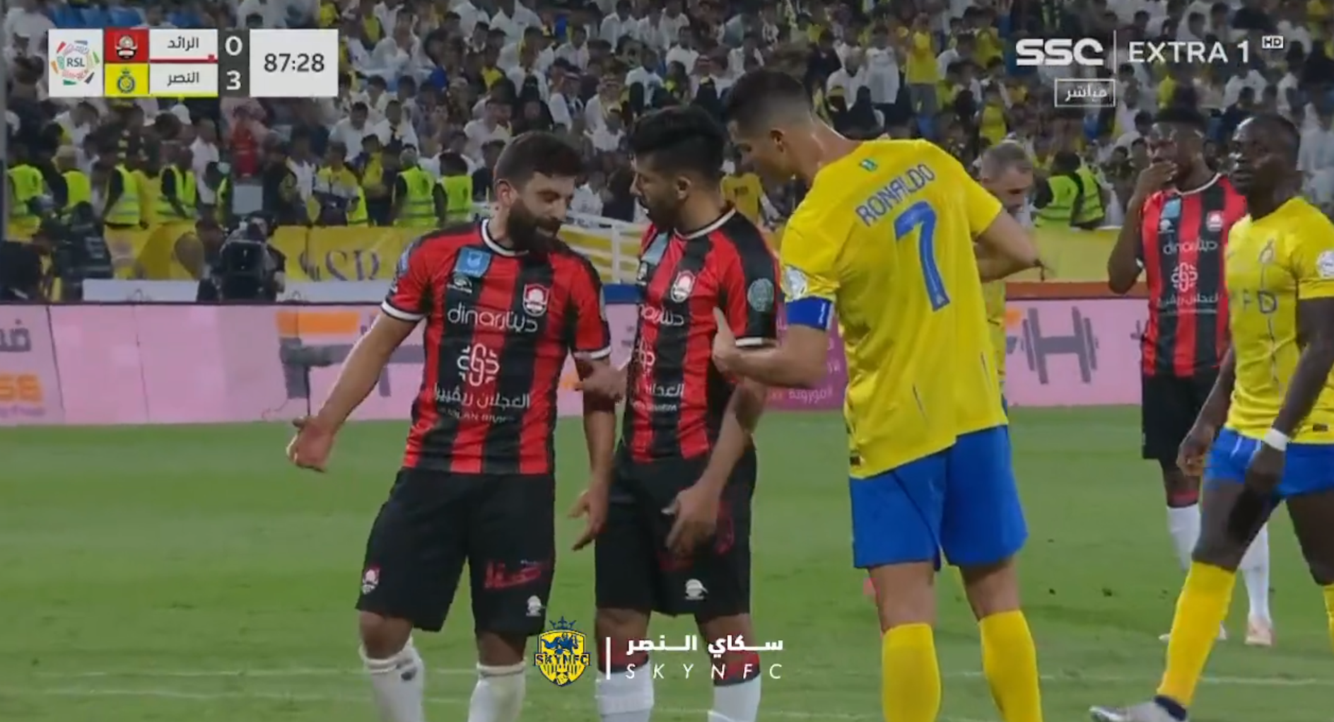 Ronaldo đứng ra can thiệp Ronaldo dung ra can thiep