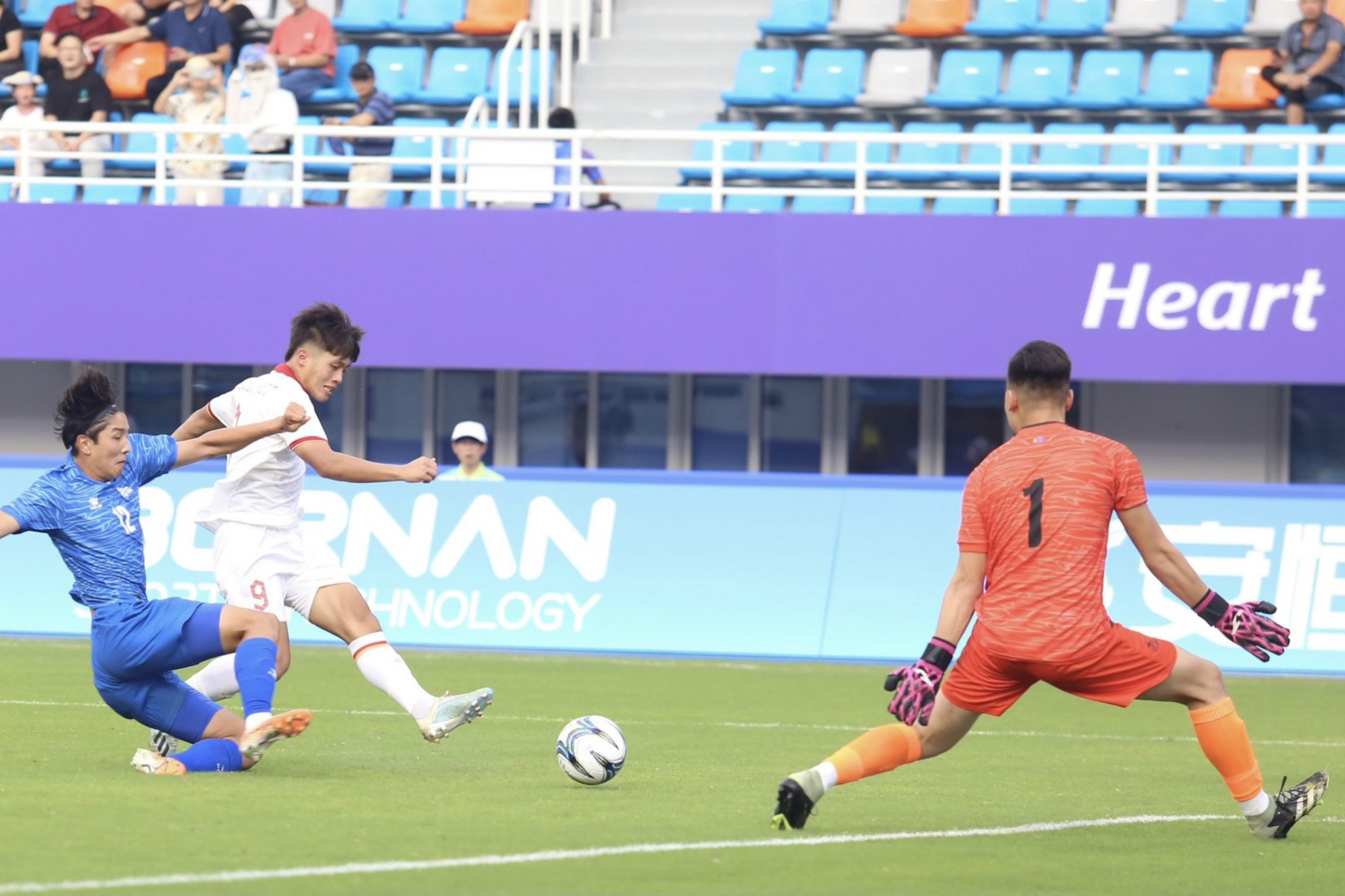 Nguyễn Quốc Việt - Của để dành của bóng đá Việt Nam 3