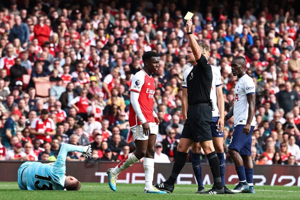 Eddie Nketiah may man thoat the do truoc Tottenham 