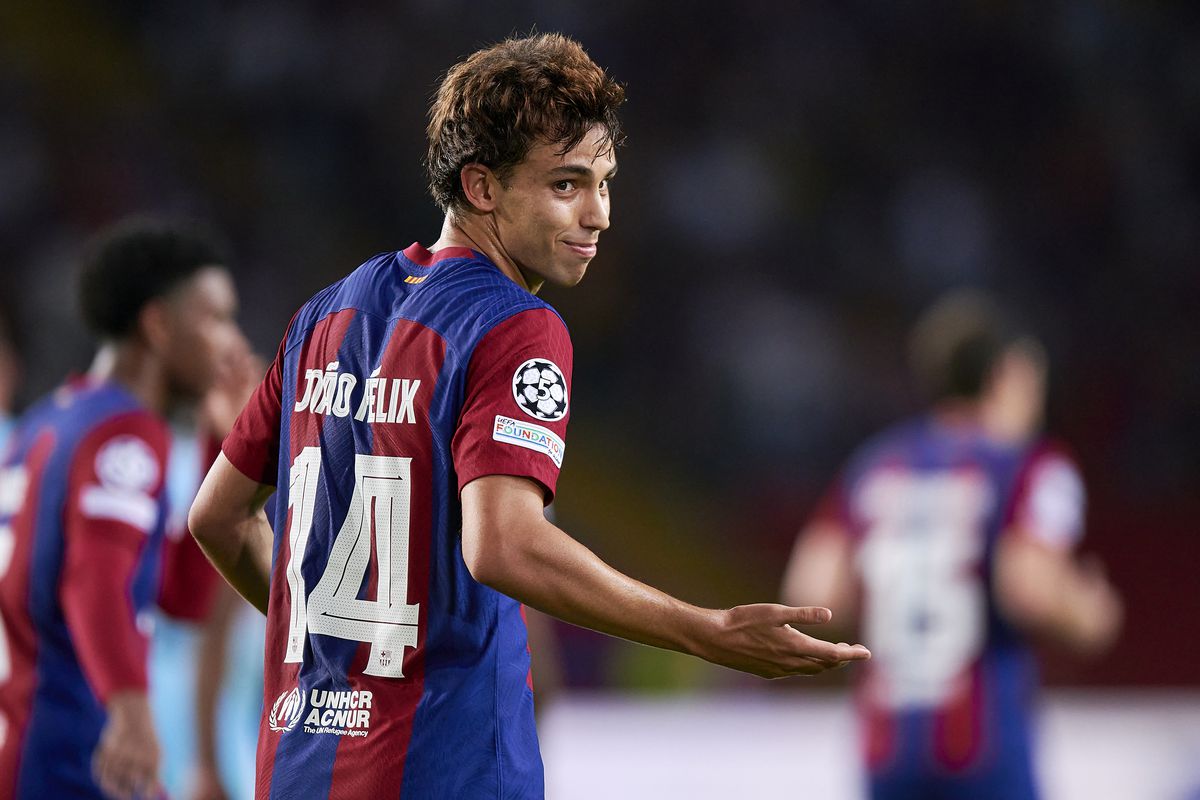 Nâng cấp Barcelona Chuyện của hai chàng João 4