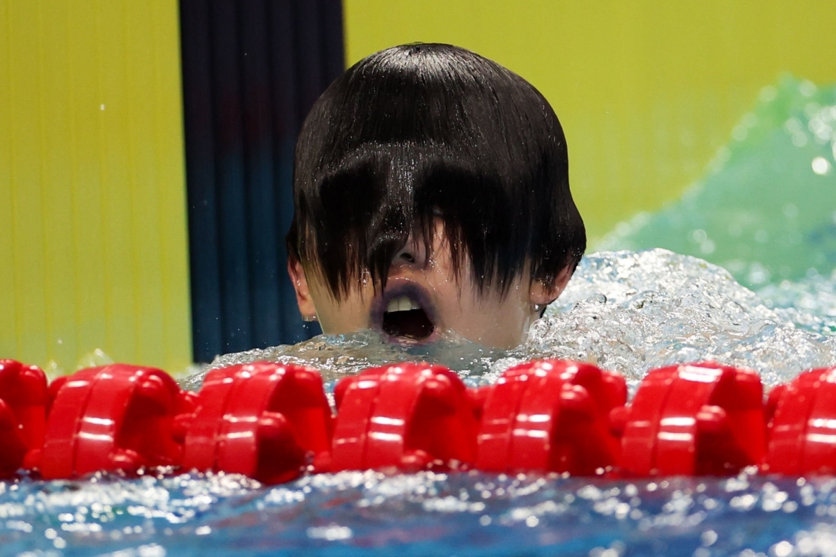 Kình ngư đánh bại Huy Hoàng gây sốt vì vẻ điển trai 4 Kình ngư đánh bại Huy Hoàng gây sốt vì vẻ điển trai 4