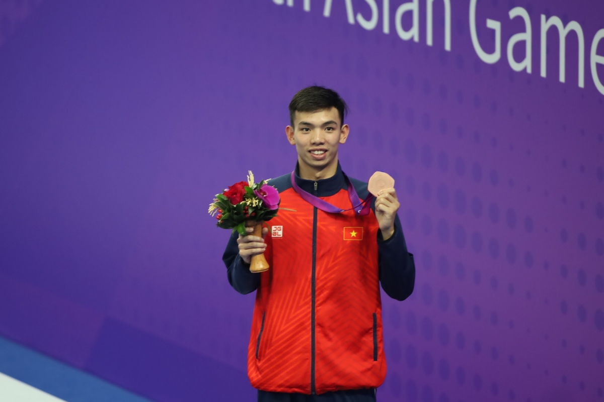 Huy Hoang gianh HCd ASIAD cu ly 400m tu do nam