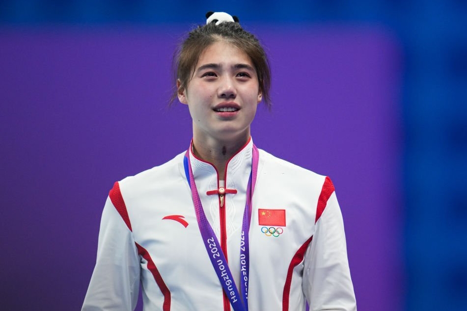 Vẻ đẹp của nữ thần bơi lội giúp Trung Quốc phá kỷ lục gần nửa thế kỷ 6