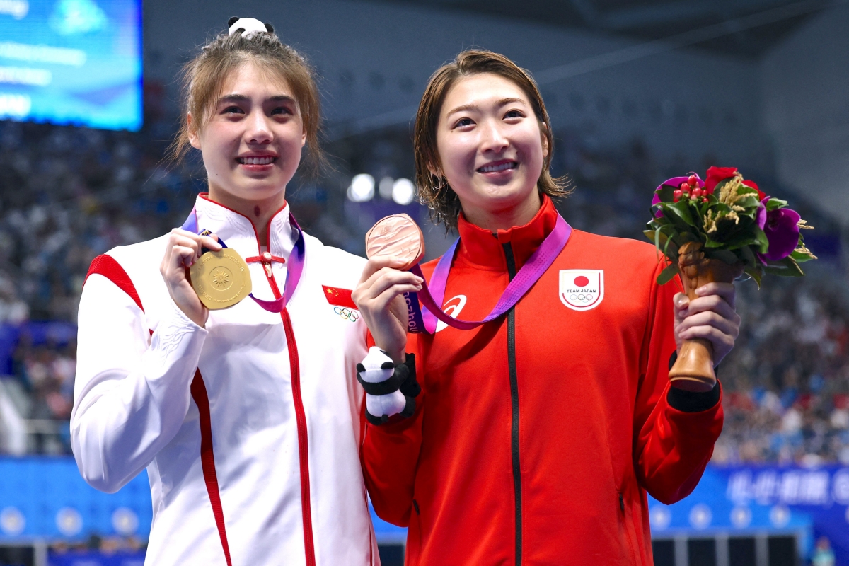 Vẻ đẹp của nữ thần bơi lội giúp Trung Quốc phá kỷ lục gần nửa thế kỷ 5