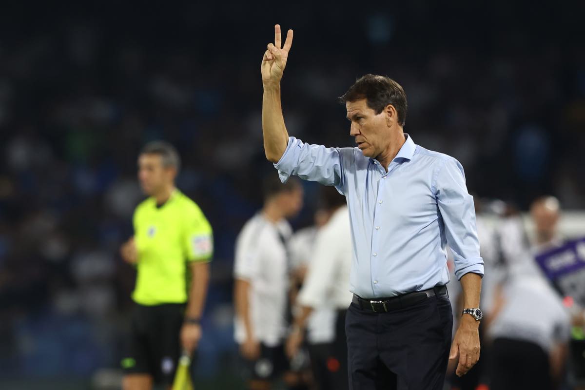 Kvaratskhelia tỏa sáng trở lại Hãy vươn mình để thoát khỏi cái mác cầu thủ một mùa! 5