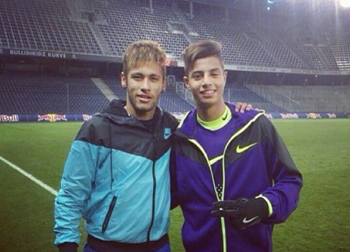 One-time prodigy Hachim Mastour "Neymar once said he was waiting for me to join Barcelona" 2