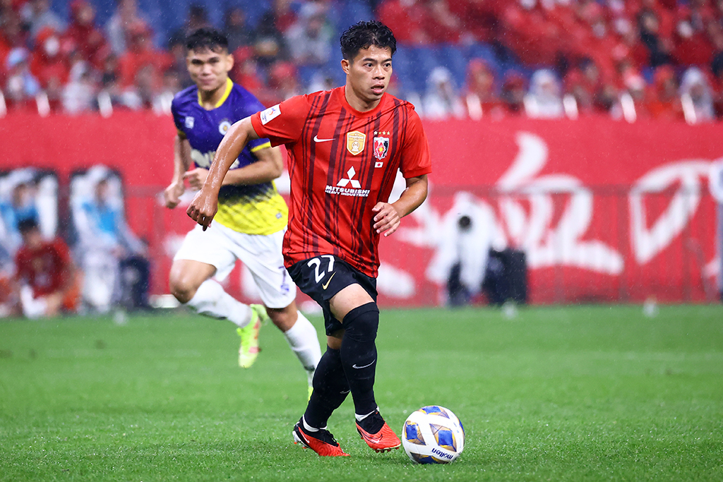 Sao Thái Lan lạc quan về tương lai sau bàn thắng vào lưới Hà Nội FC 1