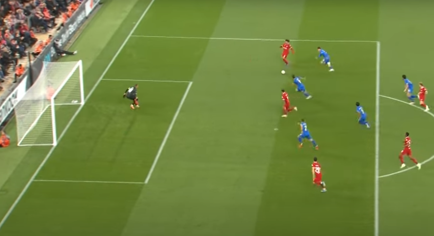 Cận cảnh pha bỏ lỡ khó tin của Darwin Nunez 1