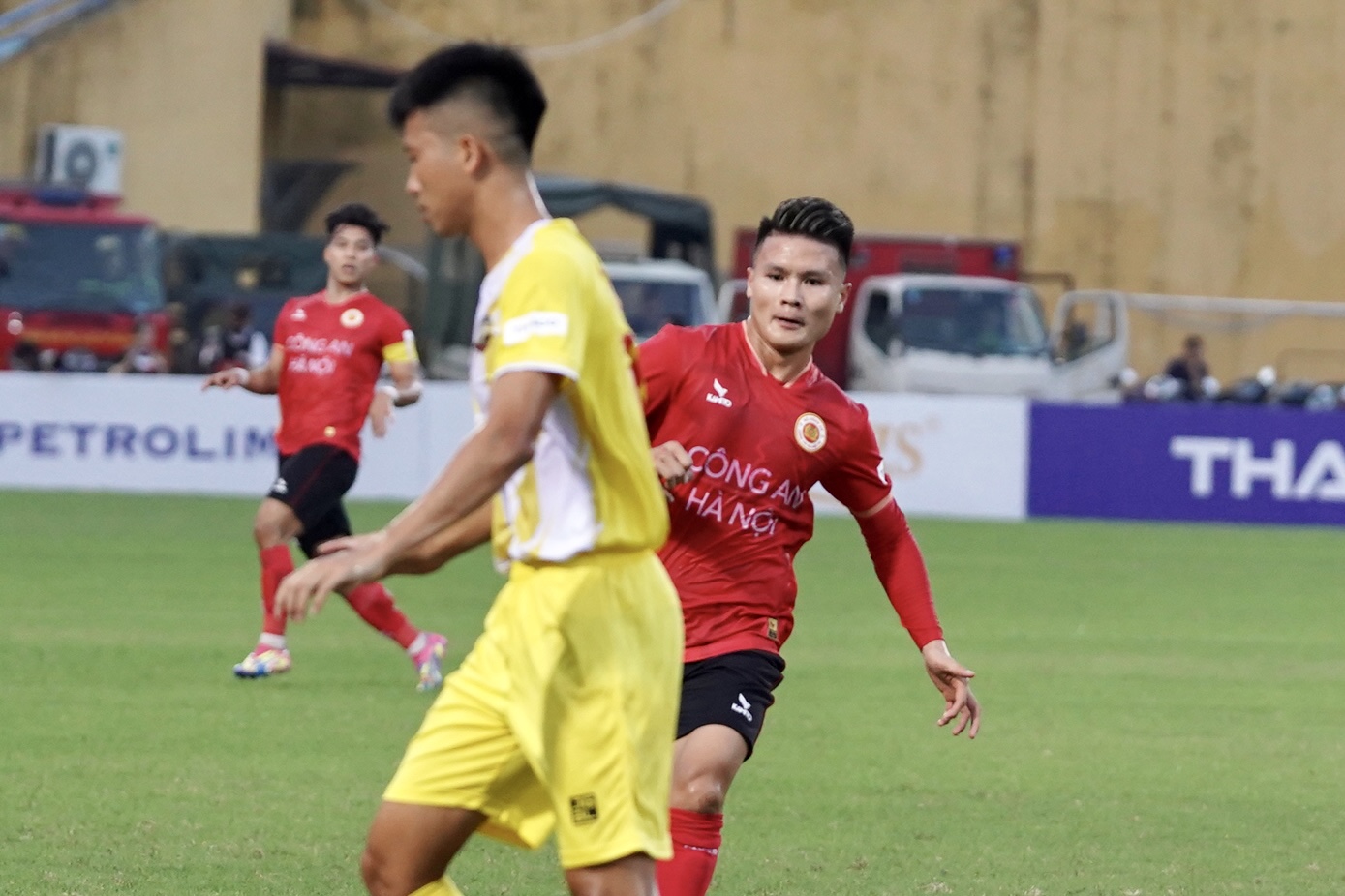 Quang Hải, Bùi Hoàng Việt Anh thất thần nhìn Thanh Hoá vô địch Siêu Cúp QG 2023 2