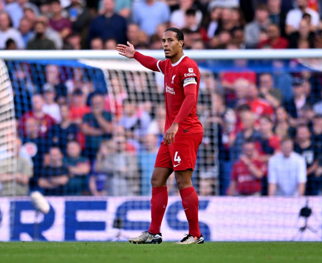 Virgil van Dijk trong vai trò tân đội trưởng Liverpool đang làm được những gì 1 Virgil van Dijk trong vai trò tân đội trưởng Liverpool đang làm được những gì 1
