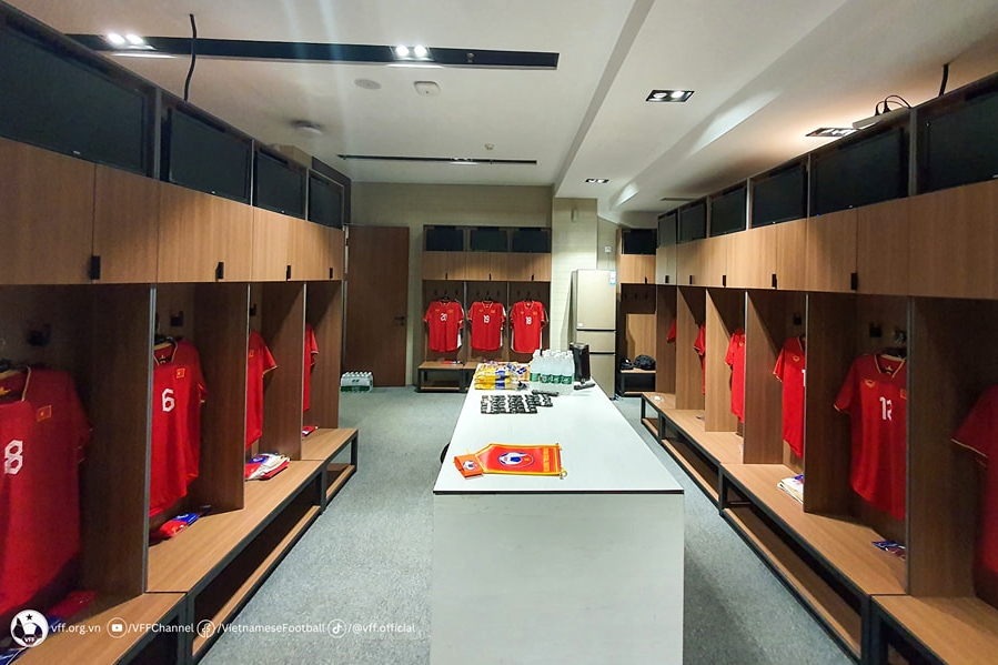 doi hinh xuat phat dT Viet Nam dau Uzbekistan