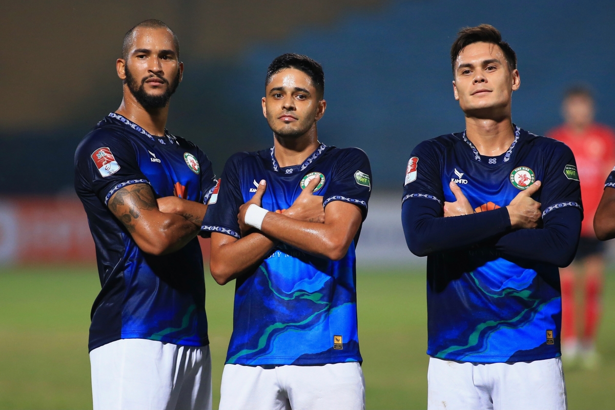 Quang Hải lặng nhìn CAHN thoát thua trên sân nhà 2 Quang Hải lặng nhìn CAHN thoát thua trên sân nhà 2