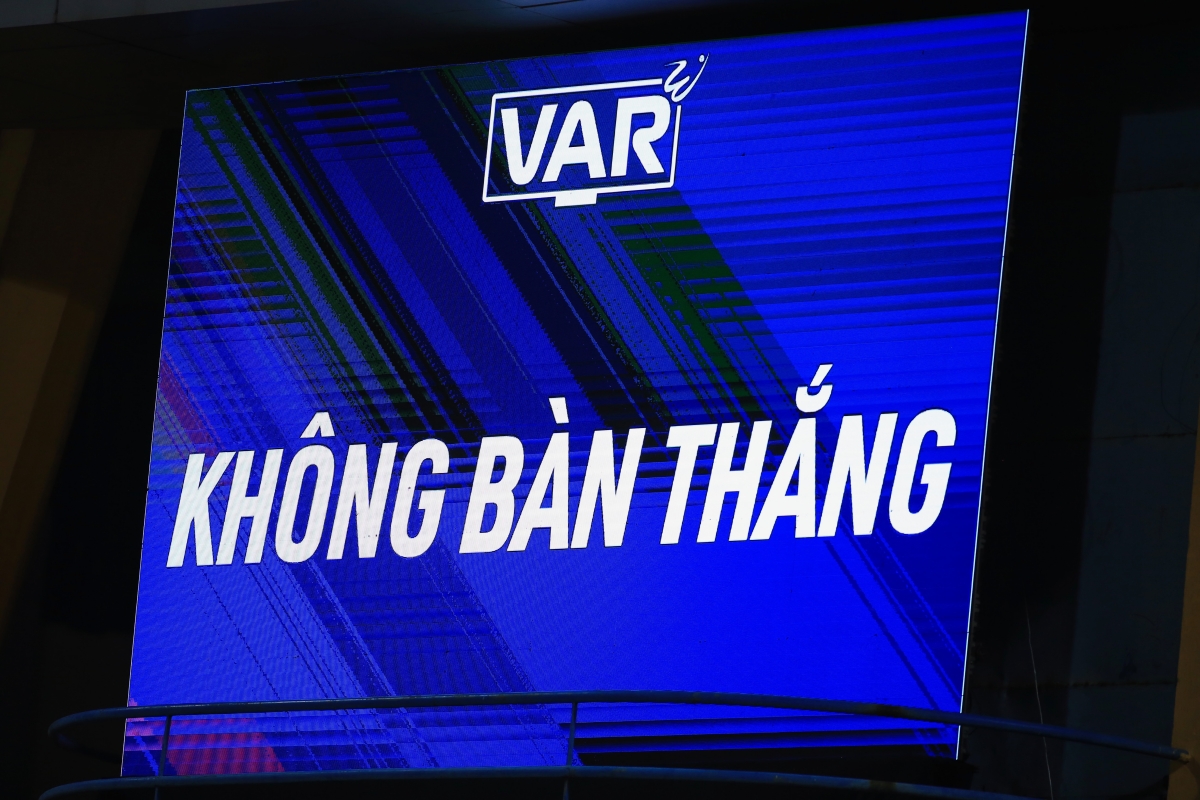 Quang Hải lặng nhìn CAHN thoát thua trên sân nhà 3 Quang Hải lặng nhìn CAHN thoát thua trên sân nhà 3