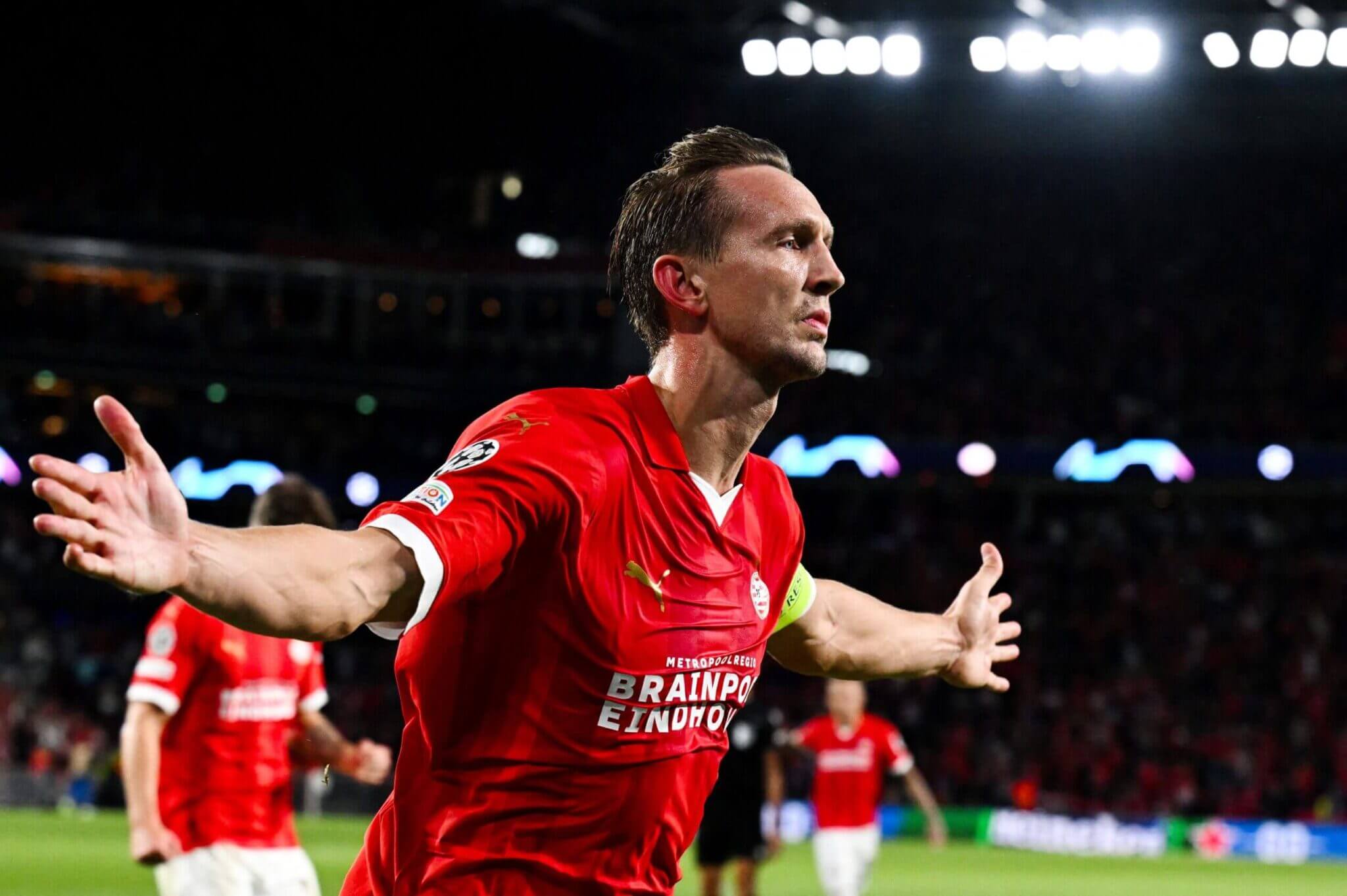 PSV Eindhoven và thứ bóng đá tuyệt luân của Peter Bosz 4