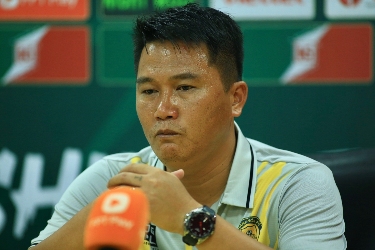 Tro ly Mai Xuan Hop Viettel vs Thanh Hoa 27/10