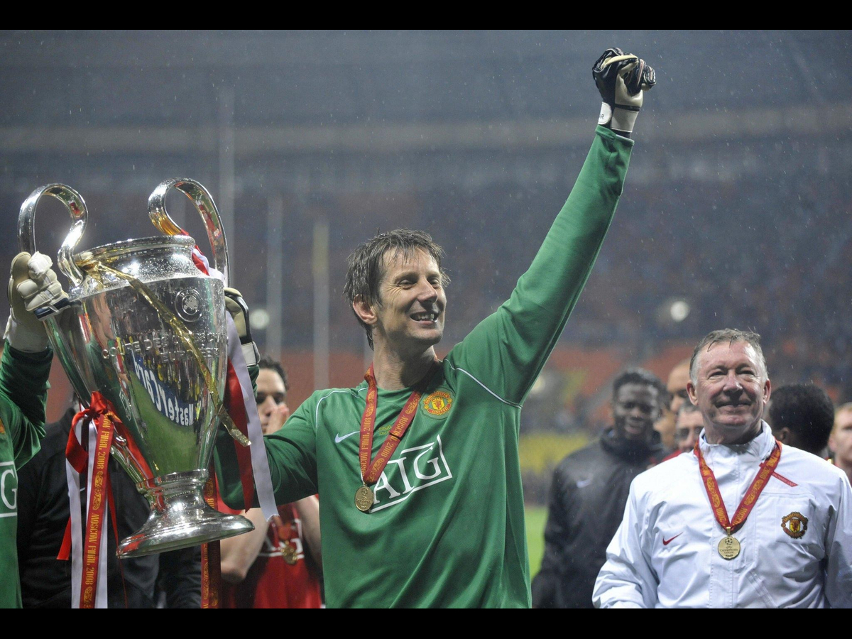 Edwin van der Sar Gã khổng lồ với cái đầu lạnh 3