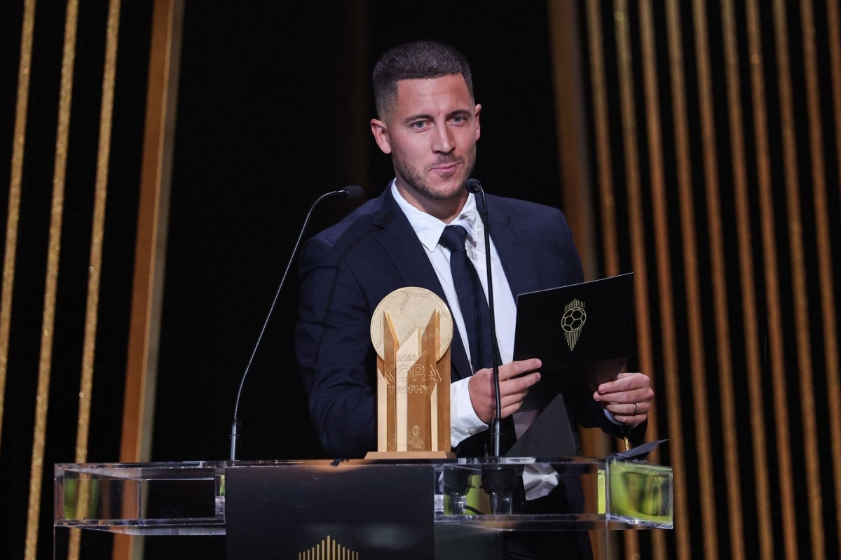 Eden Hazard trong le trao giai Qua bong vang 2023