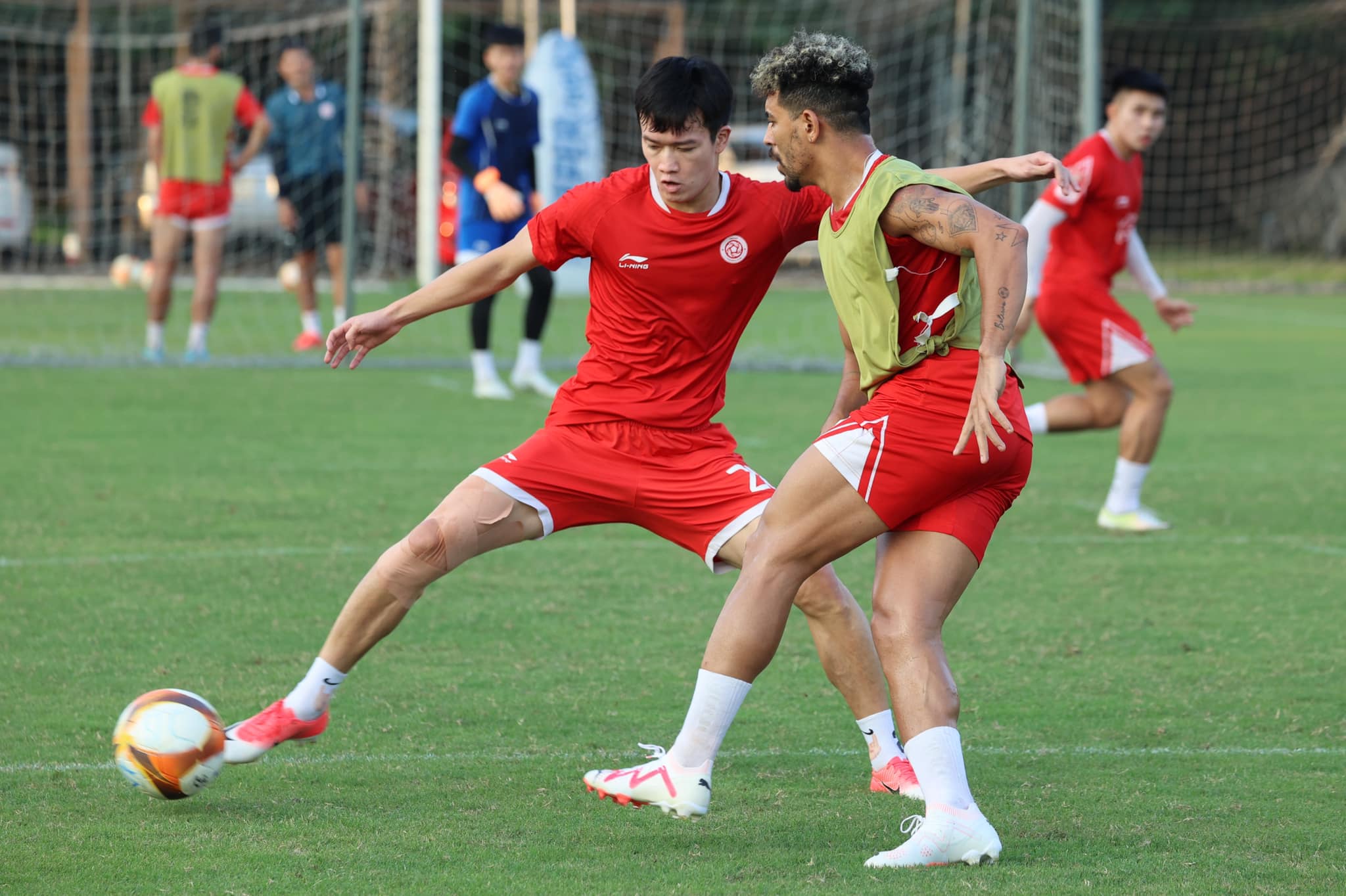 Hoàng Đức báo tin vui cho người hâm mộ bóng đá Việt Nam 2 Hoàng Đức báo tin vui cho người hâm mộ bóng đá Việt Nam 2