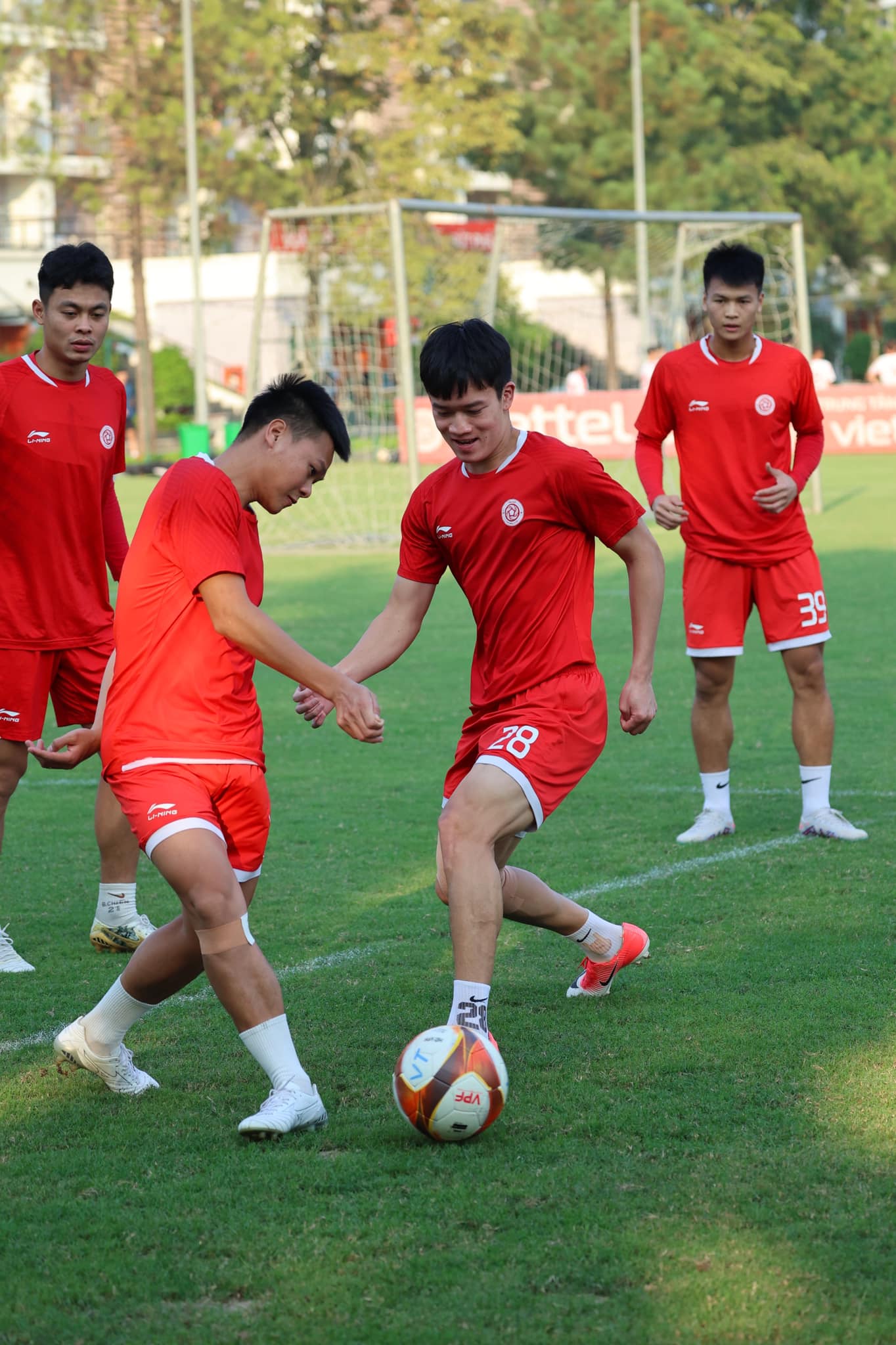 Hoàng Đức báo tin vui cho người hâm mộ bóng đá Việt Nam 1 Hoàng Đức báo tin vui cho người hâm mộ bóng đá Việt Nam 1