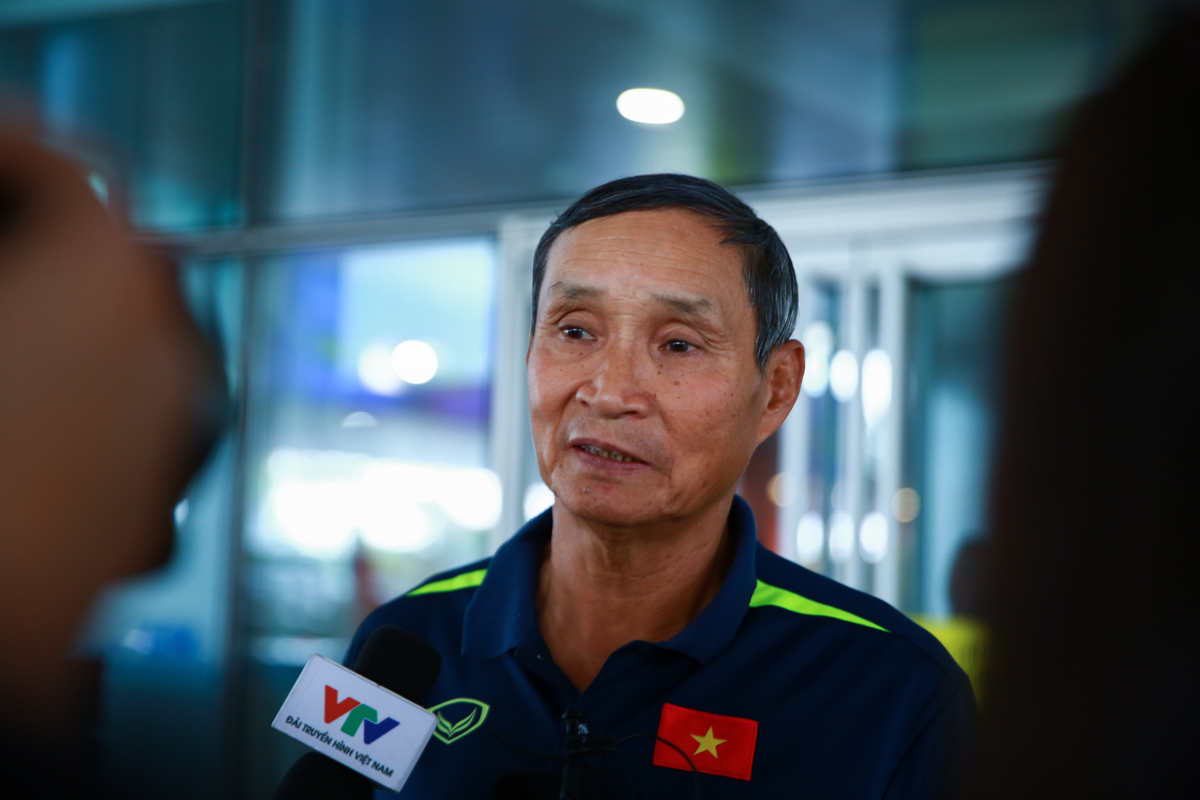 ĐT nữ Việt Nam gặp sự cố trong ngày trở về 5