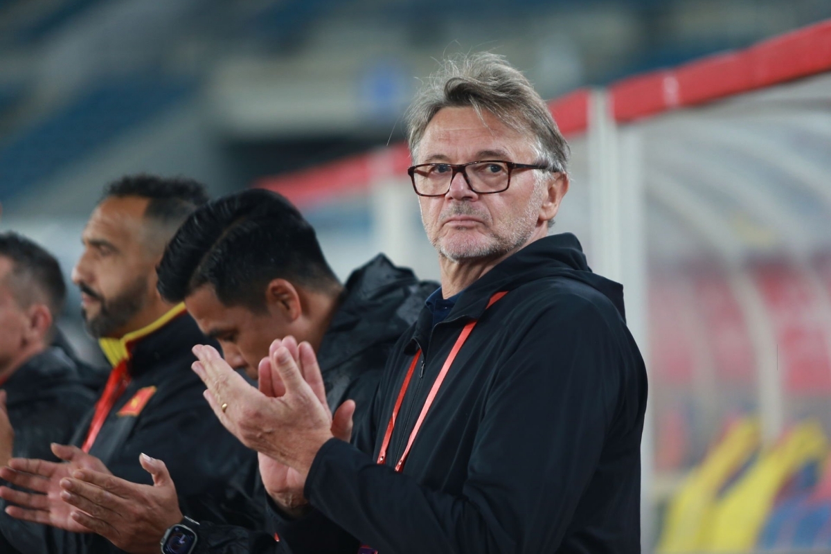 HLV Philippe Troussier dT Viet Nam vs Trung Quoc