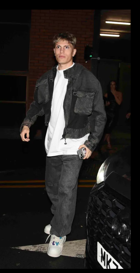 Dàn sao MU ăn mừng chiến thắng trước Fulham Không có Rashford 10