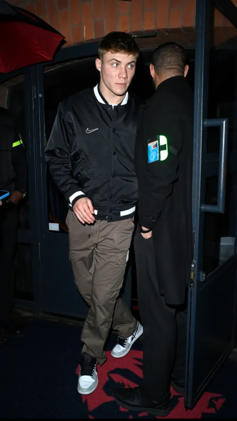 Dàn sao MU ăn mừng chiến thắng trước Fulham Không có Rashford 9