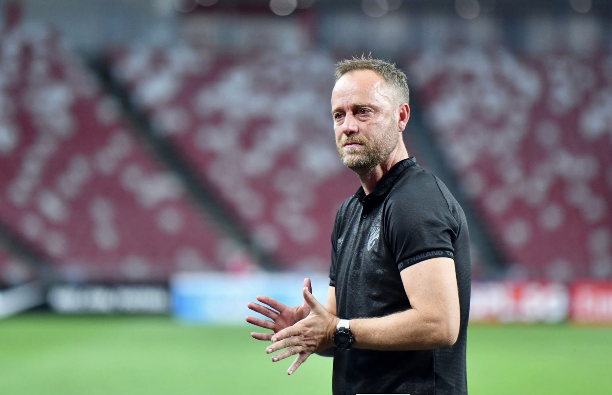 CLB CAHN nhắm HLV Mano Polking thay Kiatisuk 1