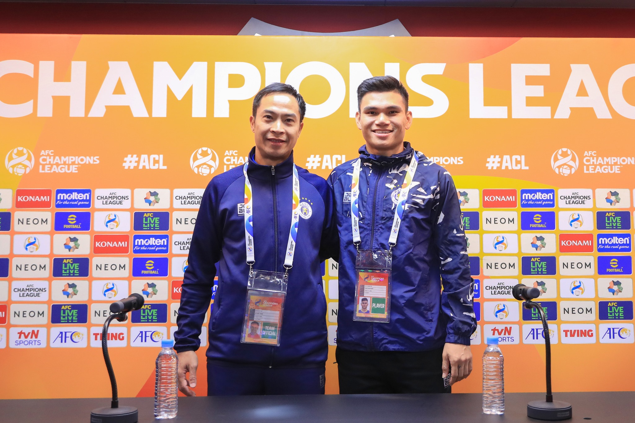 giải bóng đá v league