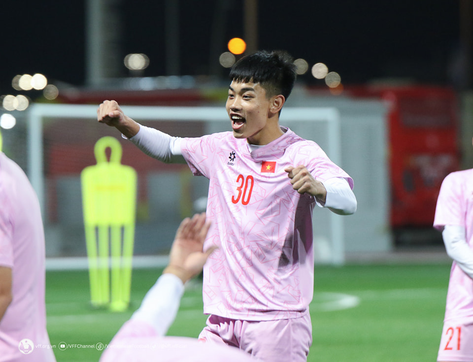 Nguyễn Filip cùng dàn sao ĐT Việt Nam tươi rói trước thềm đấu Indonesia 3 Nguyễn Filip cùng dàn sao ĐT Việt Nam tươi rói trước thềm đấu Indonesia 3