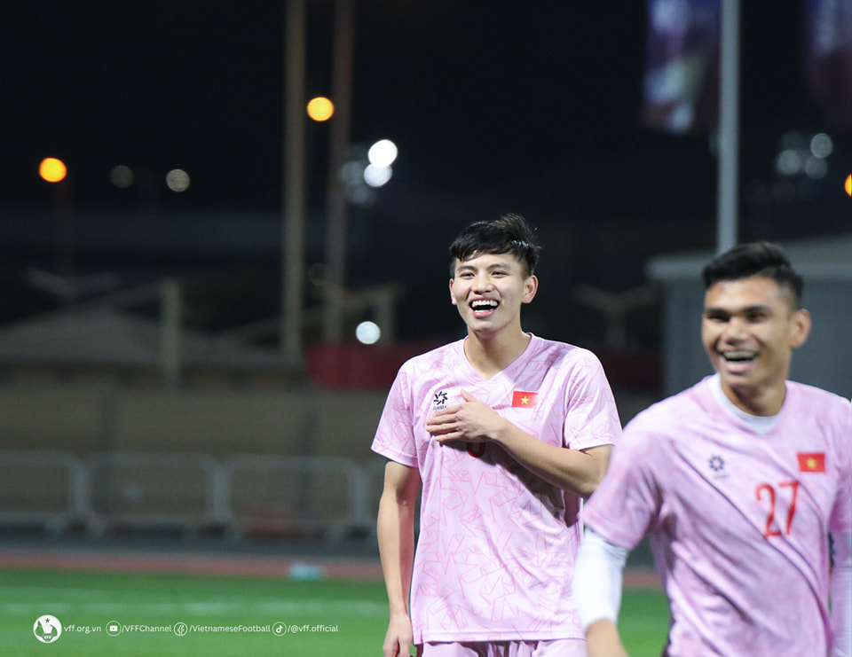 Nguyễn Filip cùng dàn sao ĐT Việt Nam tươi rói trước thềm đấu Indonesia 7 Nguyễn Filip cùng dàn sao ĐT Việt Nam tươi rói trước thềm đấu Indonesia 7
