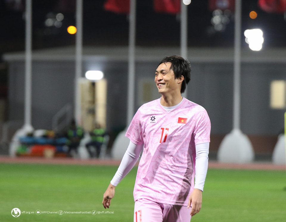 Nguyễn Filip cùng dàn sao ĐT Việt Nam tươi rói trước thềm đấu Indonesia 8 Nguyễn Filip cùng dàn sao ĐT Việt Nam tươi rói trước thềm đấu Indonesia 8