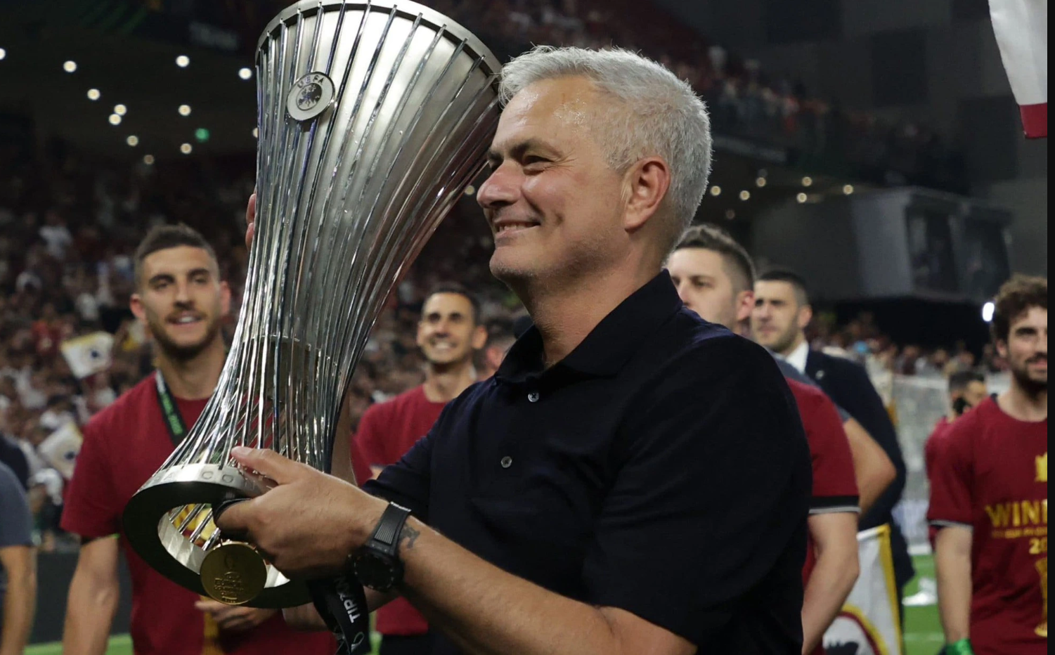 Sự trở lại của Claudio Ranieri liệu có giúp Roma hết hỗn loạn 4