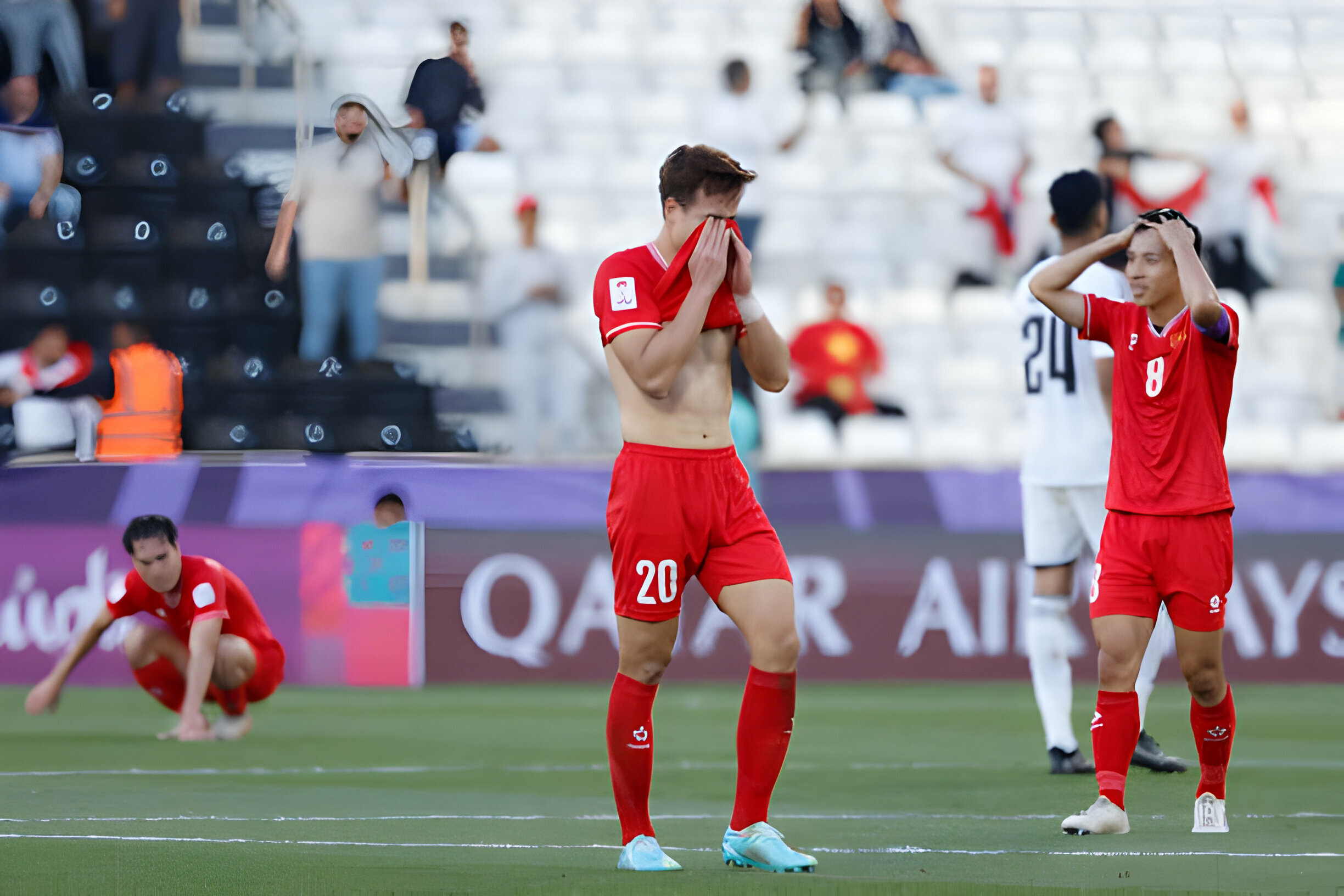 Một năm của HLV Troussier 13 Một năm của HLV Troussier 13