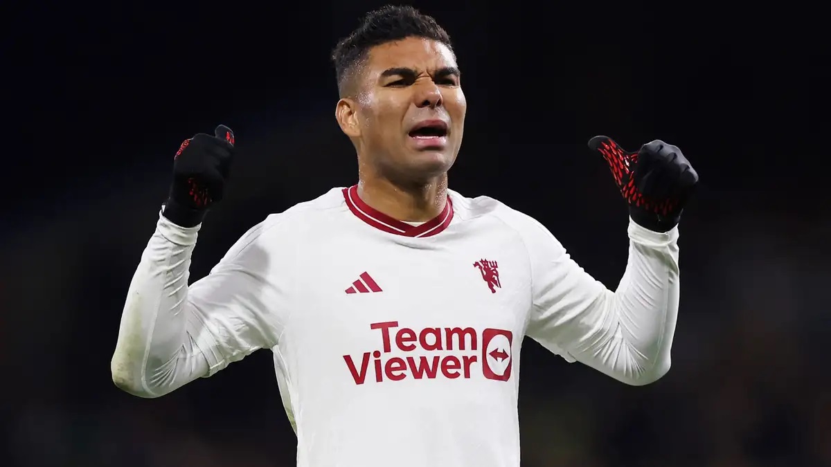 Casemiro không còn có thể bắt kịp tốc độ ở Ngoại Hạng Anh 2 Casemiro không còn có thể bắt kịp tốc độ ở Ngoại Hạng Anh 2