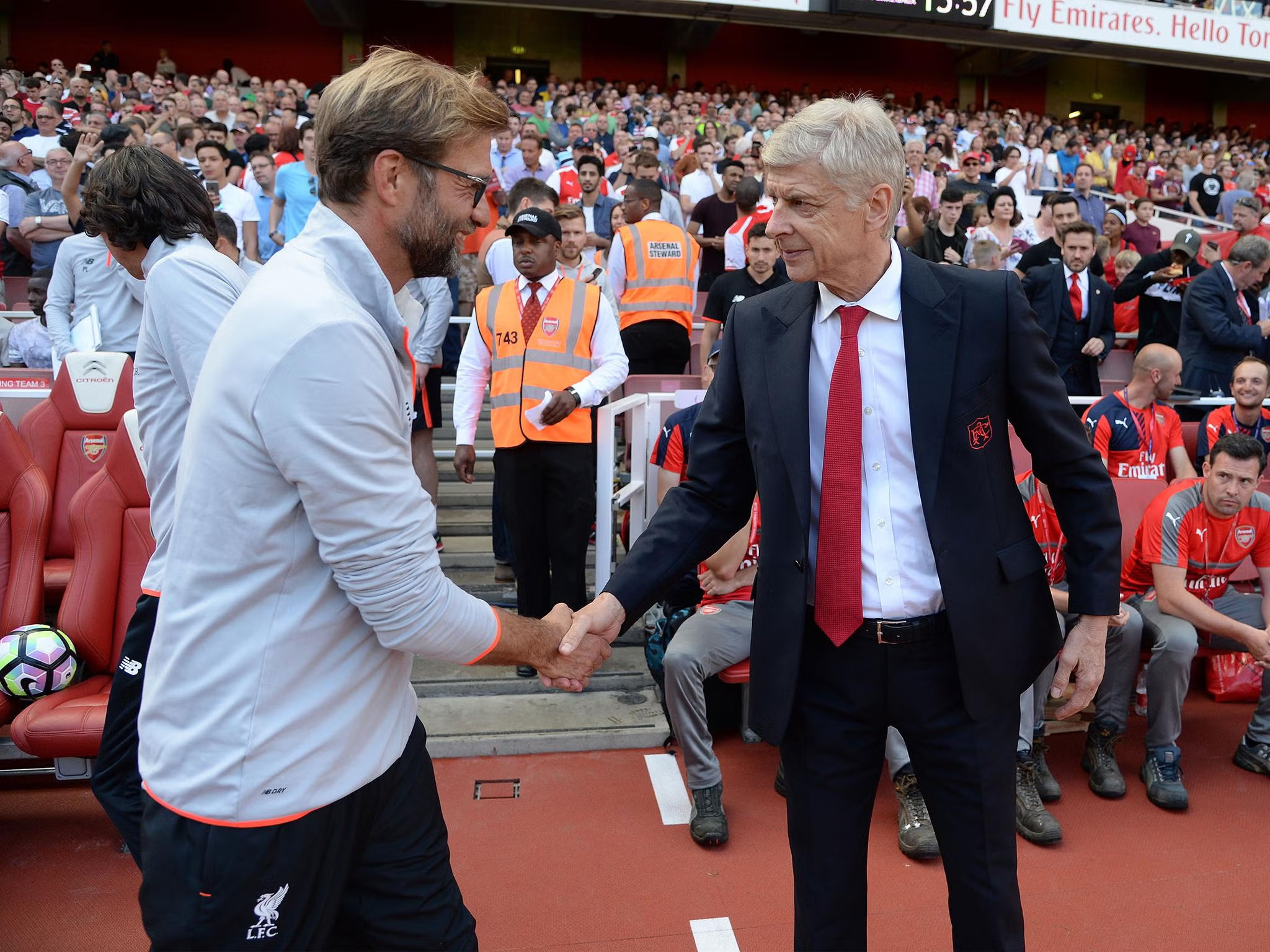Điểm trái ngược & nét tương đồng giữa Jurgen Klopp và Arsene Wenger 2 Điểm trái ngược & nét tương đồng giữa Jurgen Klopp và Arsene Wenger 2