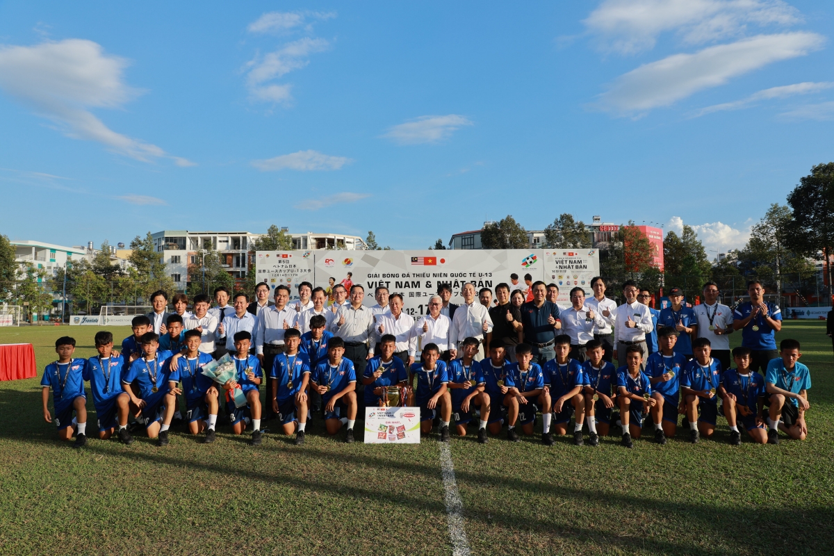 Mục tiêu nâng tầm bóng đá Việt 2