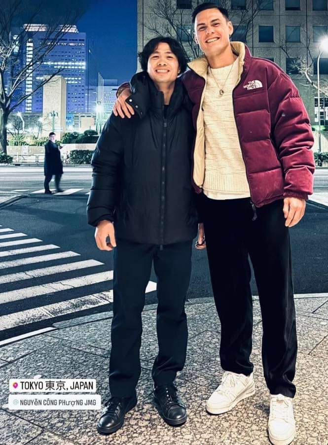 Nghỉ Tết Nguyên đán, Adriano Schmidt tái ngộ Nguyễn Công Phượng ở Nhật Bản 1