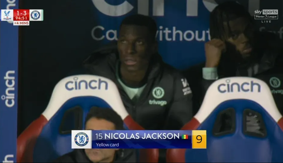 Tiền đạo Nicolas Jackson đã phải nhận thẻ vàng ở trận đấu với Crystal Palace tình huống cầu thủ này bị rút thẻ khiến nhiều người bất ngờ. Tien dao Nicolas Jackson da phai nhan the vang o tran dau voi Crystal Palace tinh huong cau thu nay bi rut the khien nhieu nguoi bat ngo.