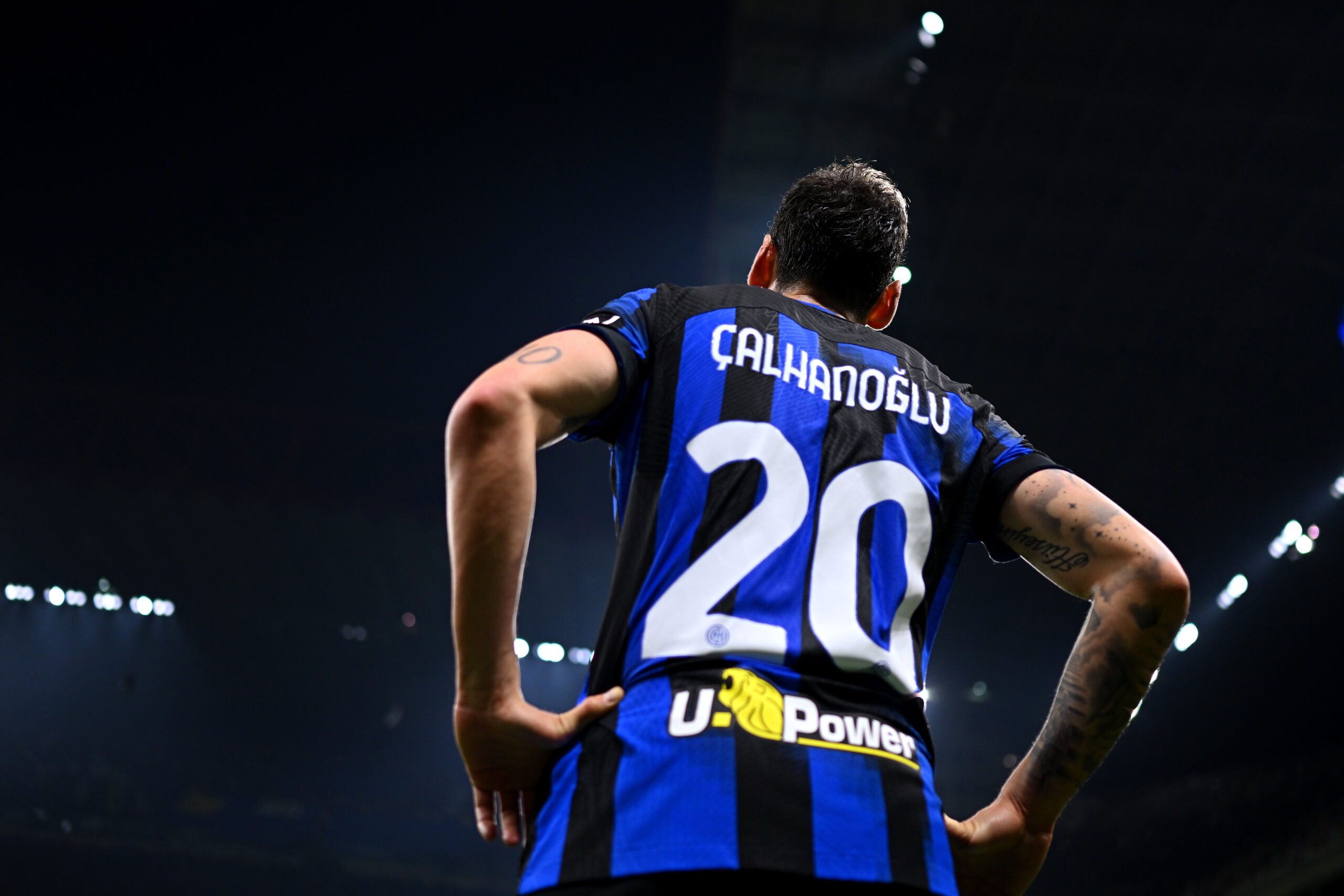 Hakan Calhanoglu Andrea Pirlo mới của Inter Milan 2 Hakan Calhanoglu Andrea Pirlo mới của Inter Milan 2