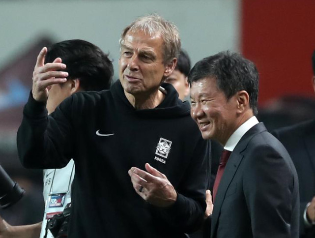 Những nụ cười bình thản của Klinsmann và một Hàn Quốc thiếu bản sắc 12