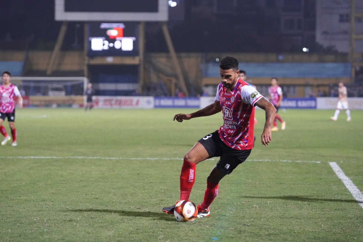 Màn ra mắt CLB Công an Hà Nội ấn tượng của HLV Kiatisuk 5