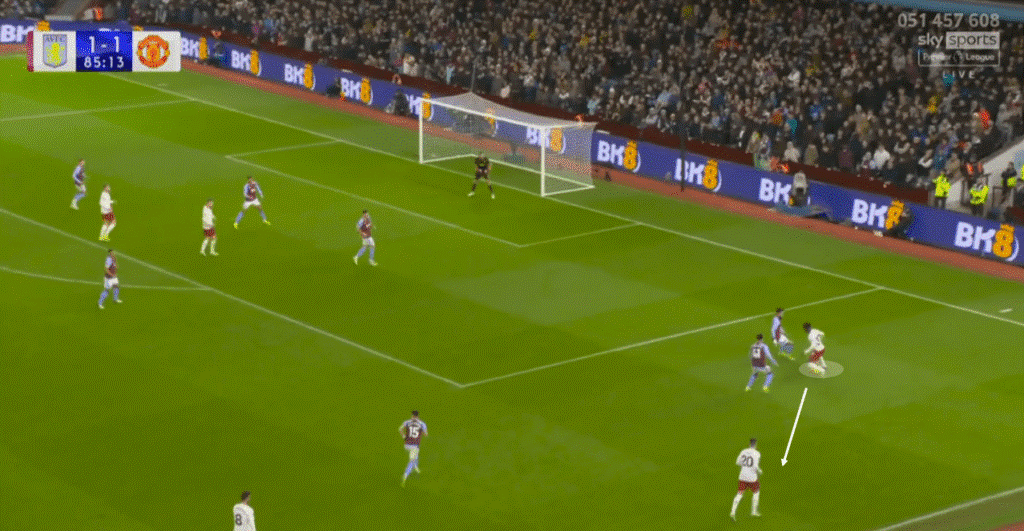 Cậu bé vàng Kobbie Mainoo Điềm tĩnh giữa sự hỗn loạn 2